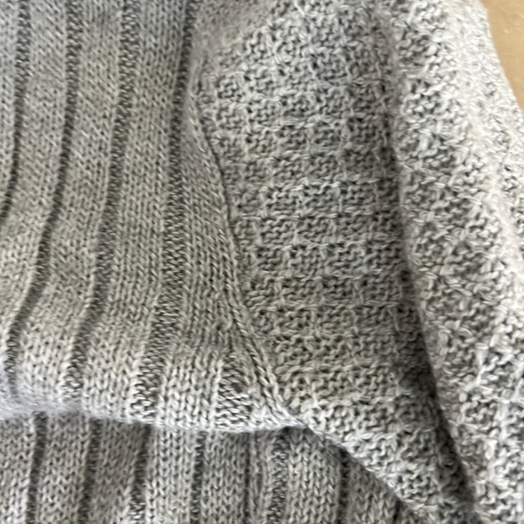 Women’s Medium Love by Design Gray Cardigan - Picture 5 of 5